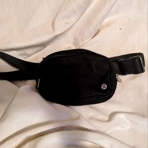 Lululemon Everywhere Belt Bag